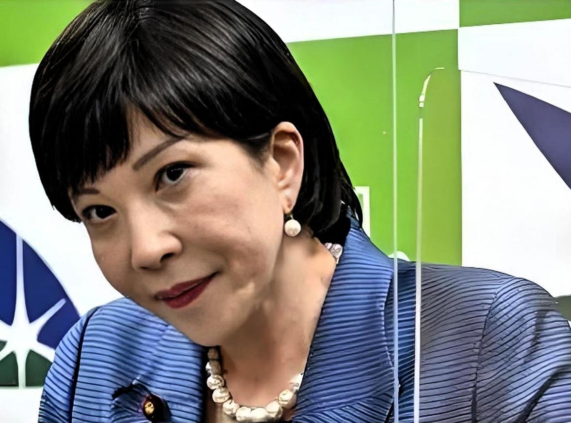 常说“不听老人言，吃亏在眼前”，今儿就来见识见识爷爷展示的老祖宗面相识人术，那真