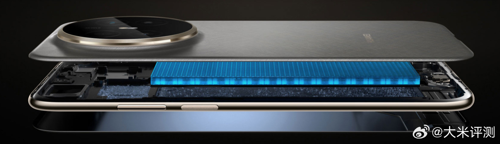 Mate70Air：7英寸（2760*1320）120HzOLED等深四曲