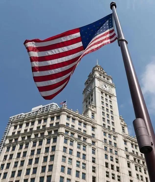 特朗普有个死穴而不自知，他总以为自己手里有牌，可以为所欲为，但他忽略了一个致命点