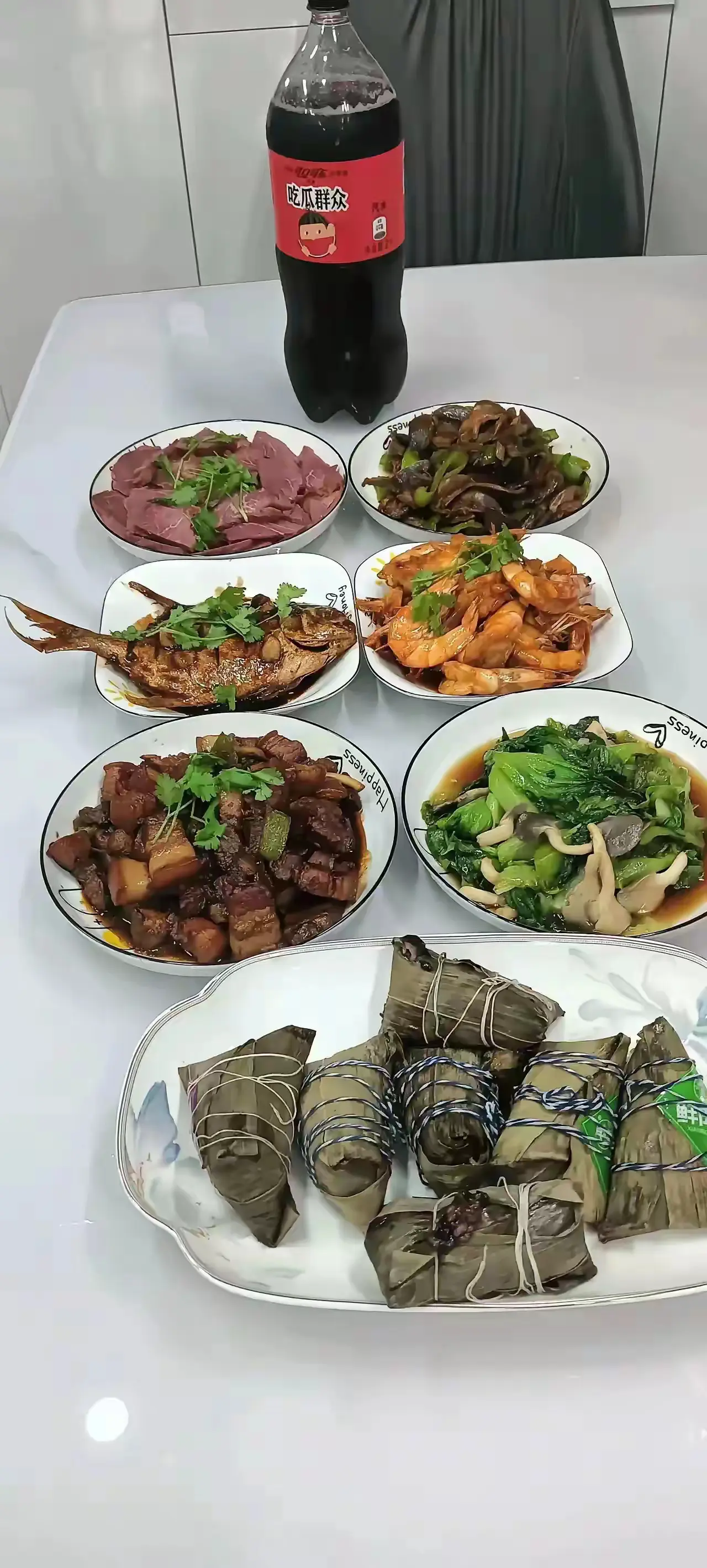 看着这一桌好菜，大家说这是什么家庭？