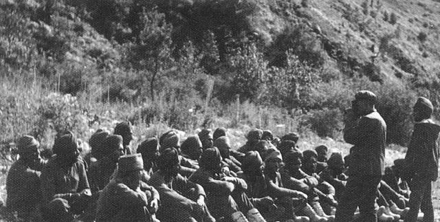 1962年，对印自卫反击战期间，毛主席正在听中印战争的战报，谁料，突然听到印度派