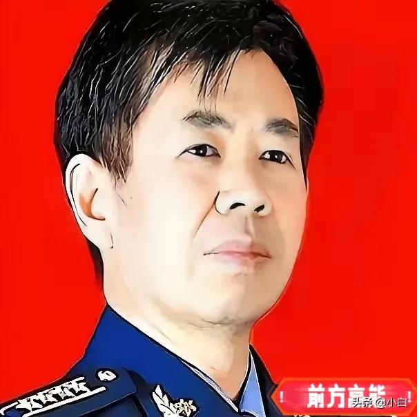 戴旭的“亮剑论”，戳中了中国国防最该警惕的那根刺。航母、五代机、远程导弹——我们