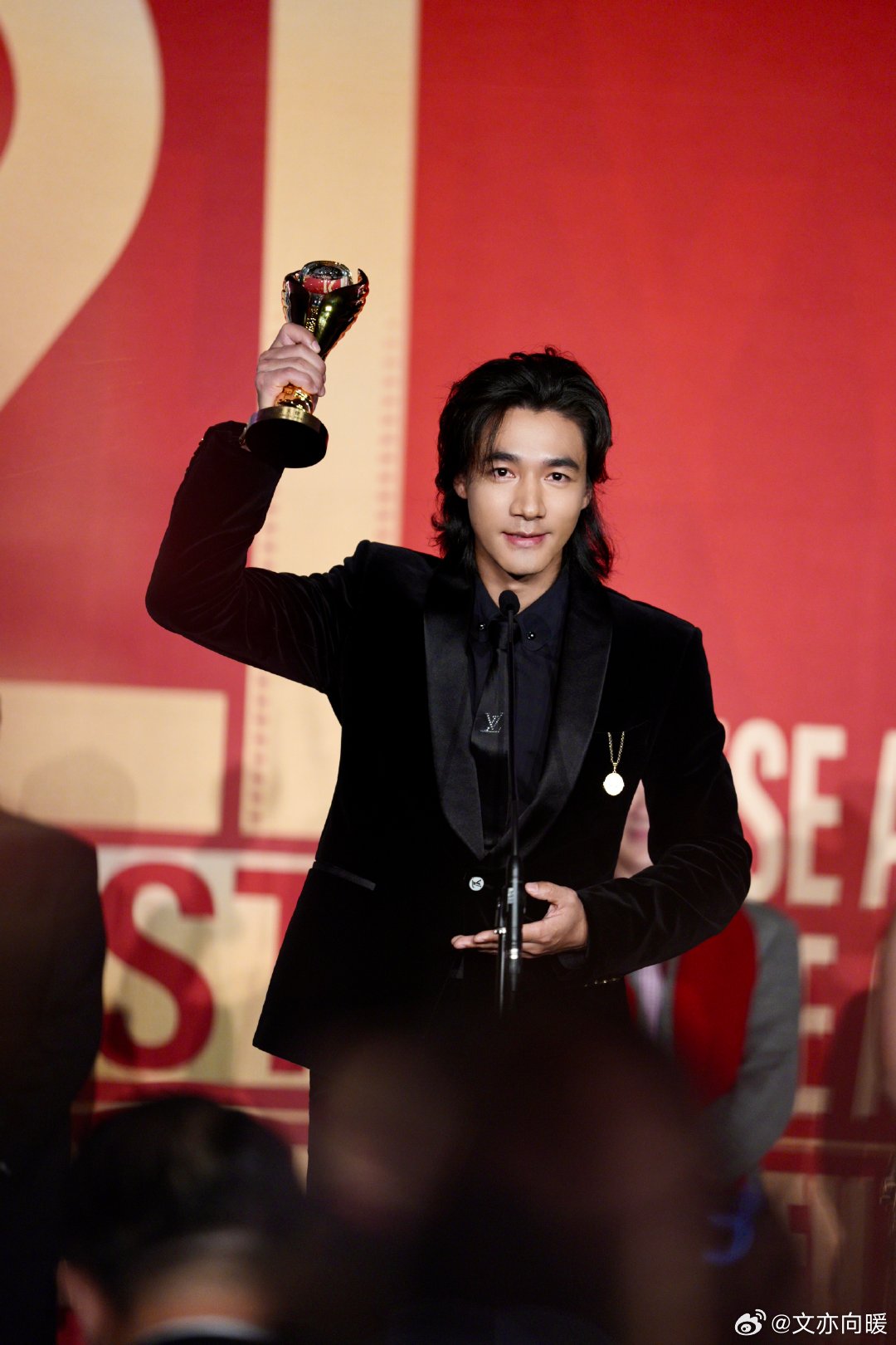 此沙再帅也不耽误搞笑哇哦，此沙简直是颜值与幽默并存。帅起来迷倒一片，搞笑时又让