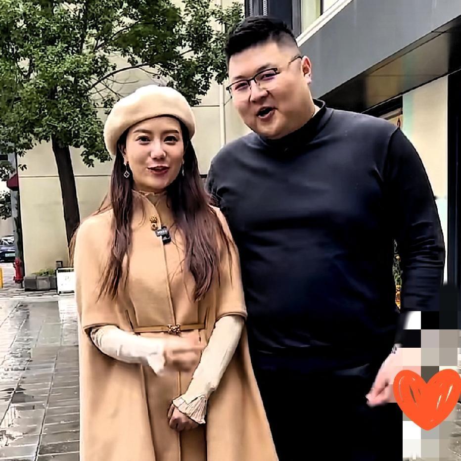 一年不同居,连夫妻生活都没有,这爆料真是一点情面都不留。真