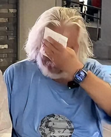 再迎噩耗！！张纪中被前妻和现任来回折腾。这事闹得挺难看的。说到底还是钱