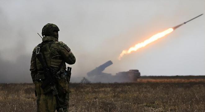 在经过一周的暂停打击之后，俄军恢复了对乌克兰能源基础设施的轰炸。根据相关报道，