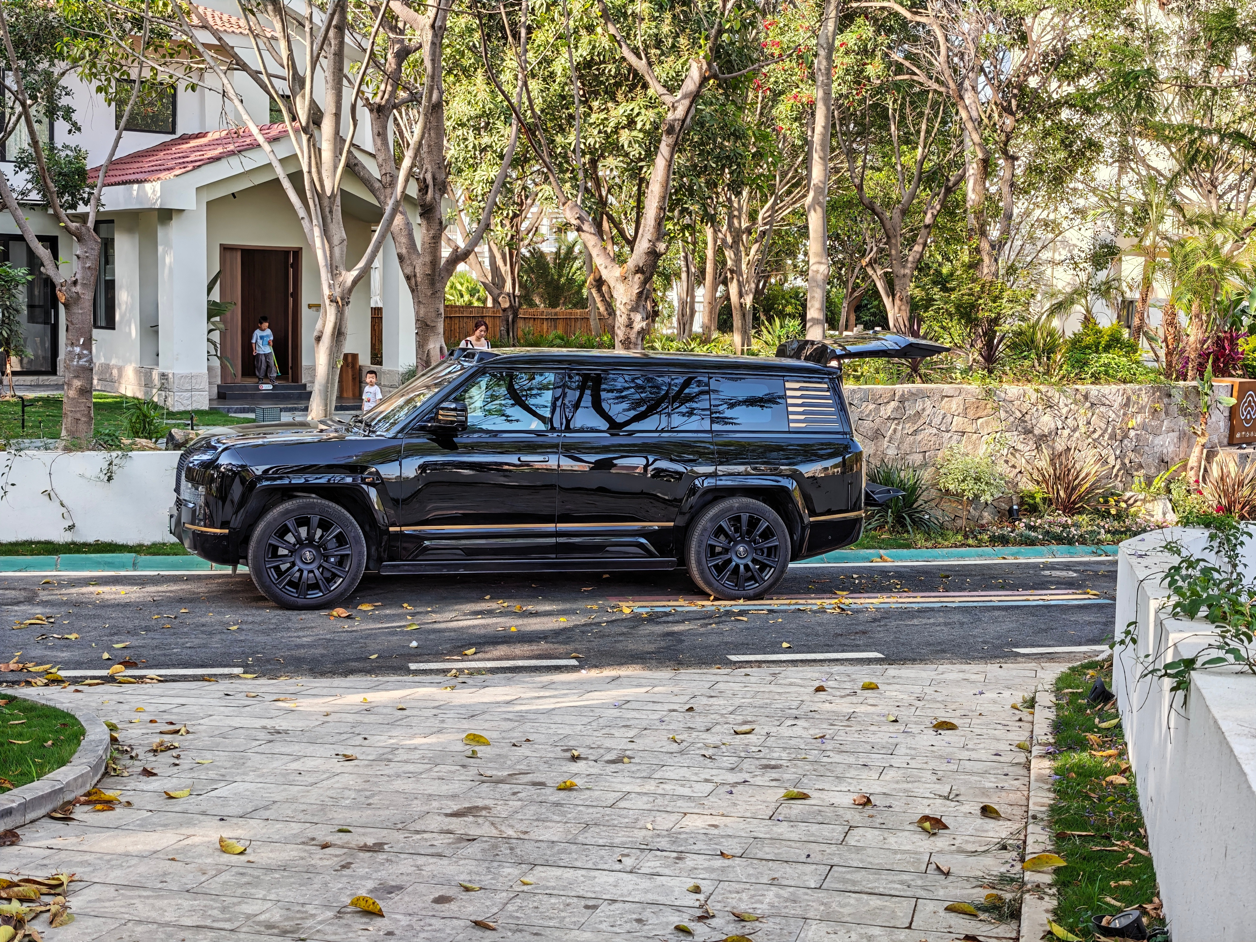 仰望U8L侧颜，帅吗