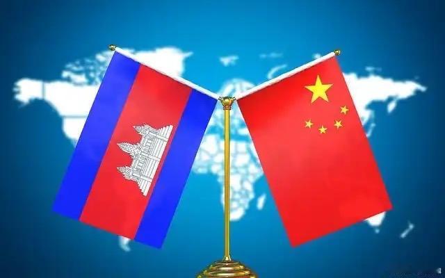 中国游客爽翻！柬埔寨免签4个月，往返不限还能低价躺平？刚官宣就炸了！柬埔寨直