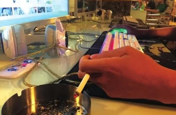 “抽根烟毁一辈子？”福建，一男子考上事业编，岂料，政审时被发现有违法记录，竟是半