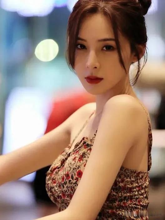 张颖颖现在没有带货了，自从汪小菲和马晓梅认识结婚后，她就不淡定了，时不时跳出来踩