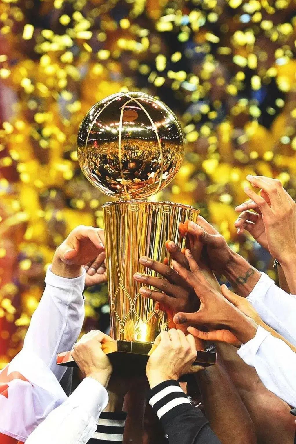 NBA新赛季，处于夺冠第一梯队的六支球队，分别是：1、马刺文班领衔，另有多位出色的年轻球员，还补强了