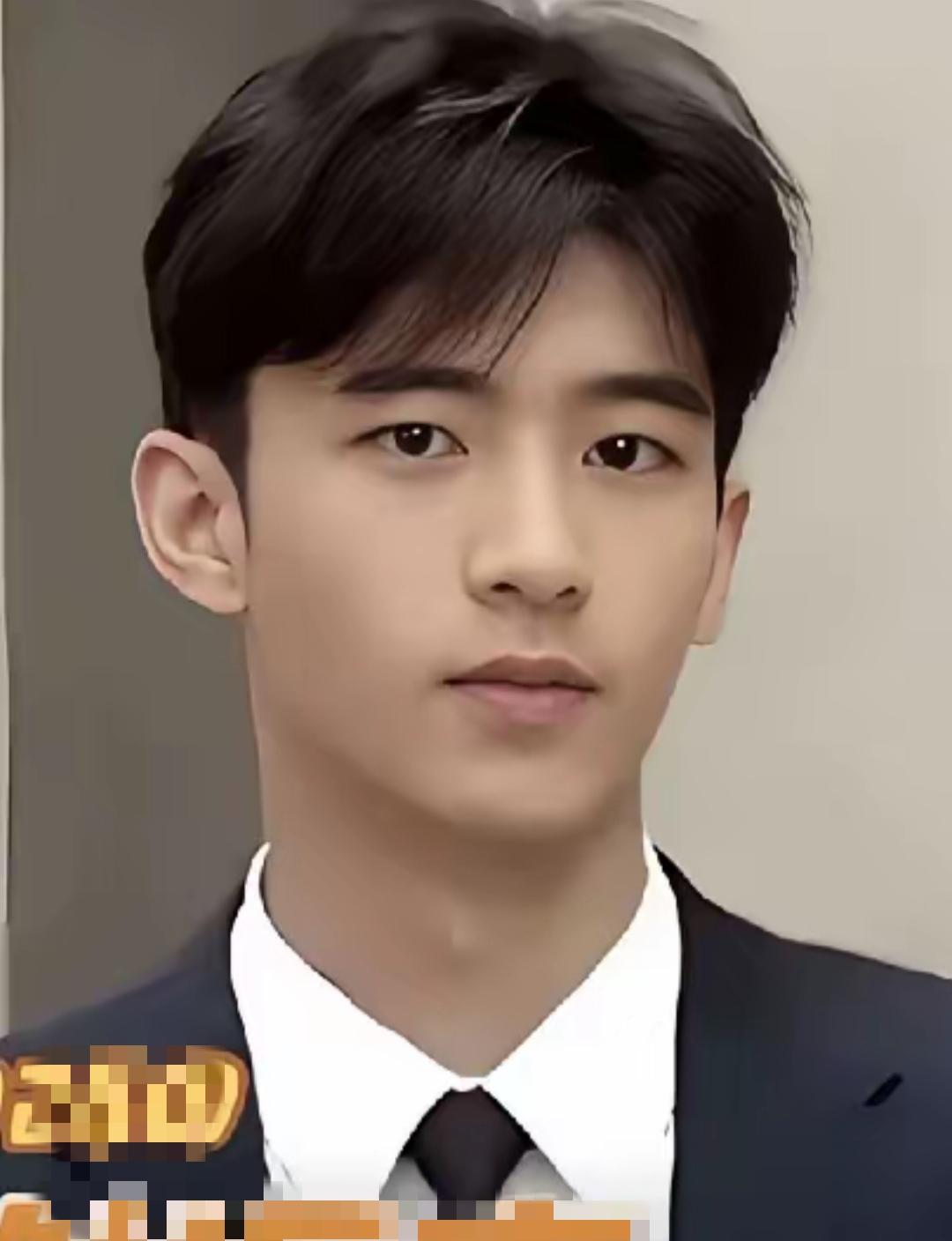 张柏芝的儿子太帅了！完美遗传了爸妈的优点！谢振南，15岁，1.83米的大高个