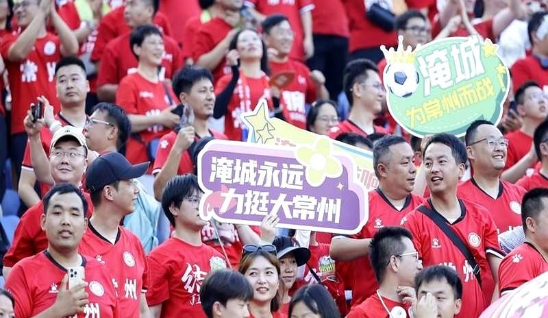 足协想管苏超，苏超直接字。苏超，不是闹脾气，是把底牌亮出来：我们本来就是周末