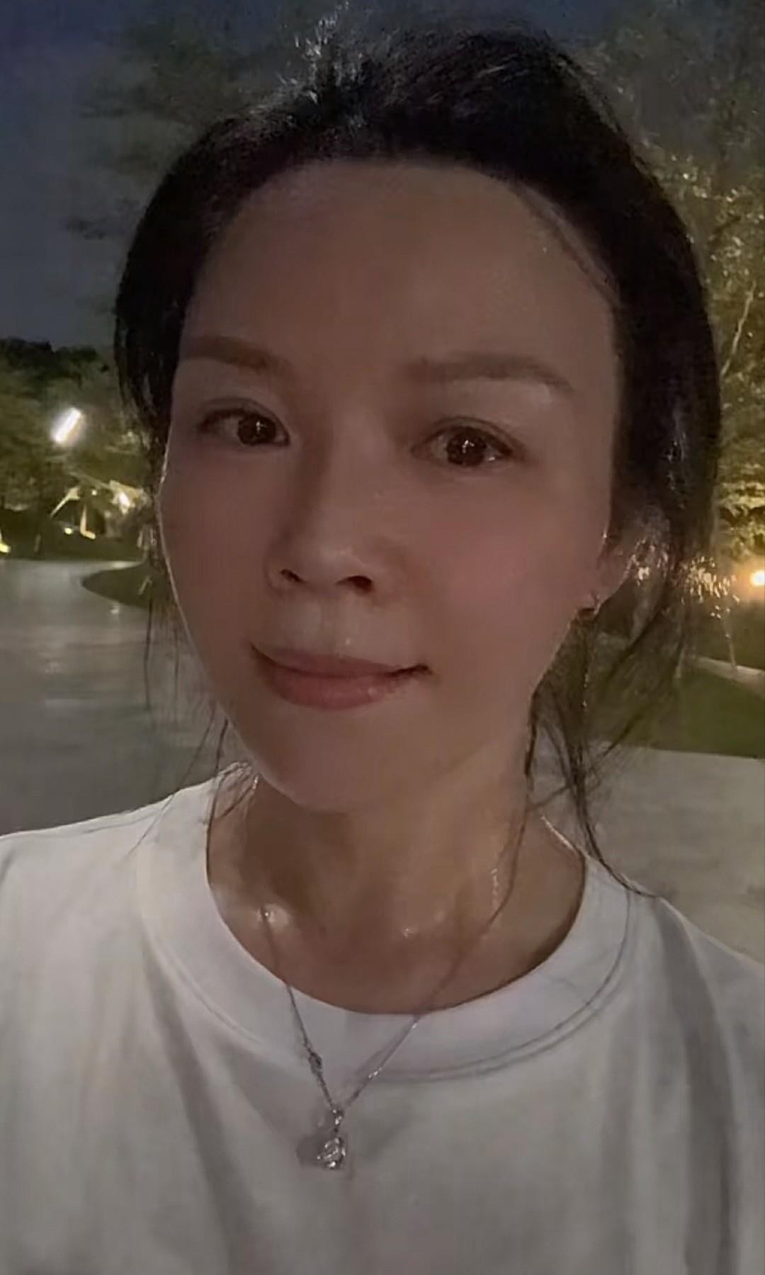 羊一生都在害怕狼，可是最后吃掉它的却不是狼，而是牧羊人。同样的事情，欺负你，打压