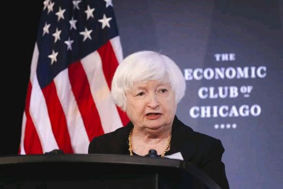 美国财长耶伦曾公开声称，世界没法承受，一个贸易顺差达到，一万亿美元的中国！中国想