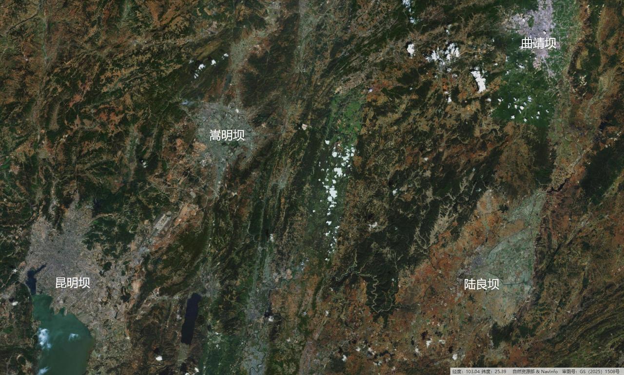 云南中部4大坝子同框卫星地图：坝子是高原山区的小盆地，昆明坝子包含滇池水域的话有