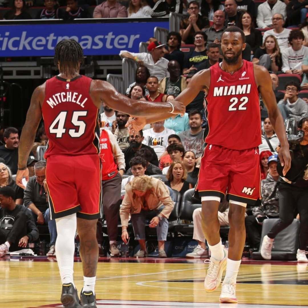 达维恩·米切尔：维金斯负责防守对方最好的球员、抢篮板、转换进攻、在第四节投进高难