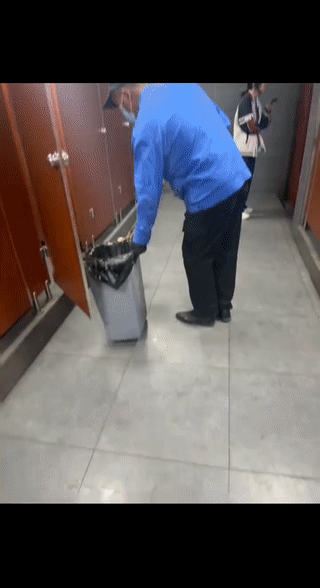 如何看待男性保洁员去打扫女厕所？女卫生间？现在有些地方的公共厕所、卫生间，确实