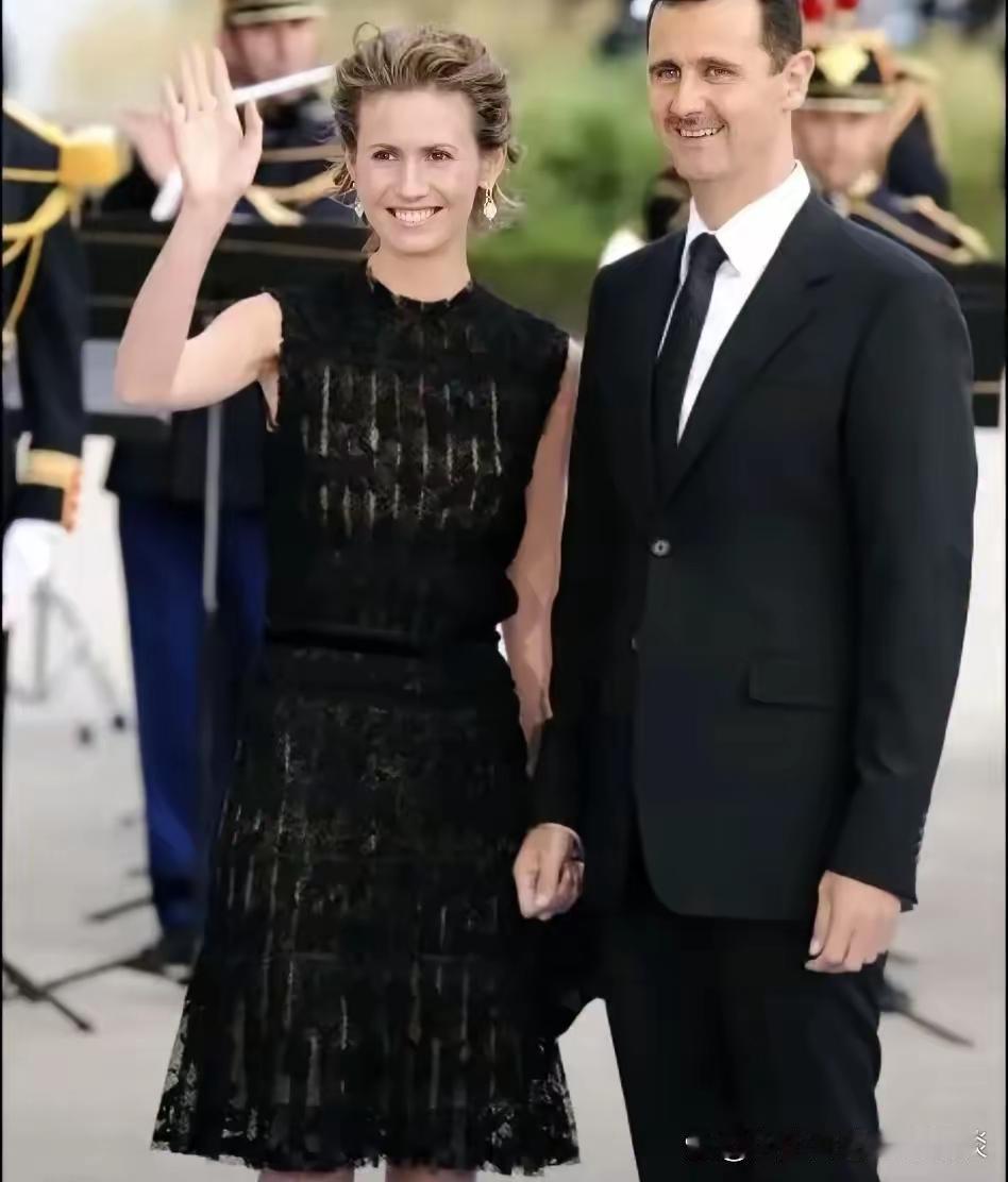 从萨达姆的下场，到马杜罗的被抓，知道了吧？叙利亚前总统巴萨尔放弃总统的宝座，乘