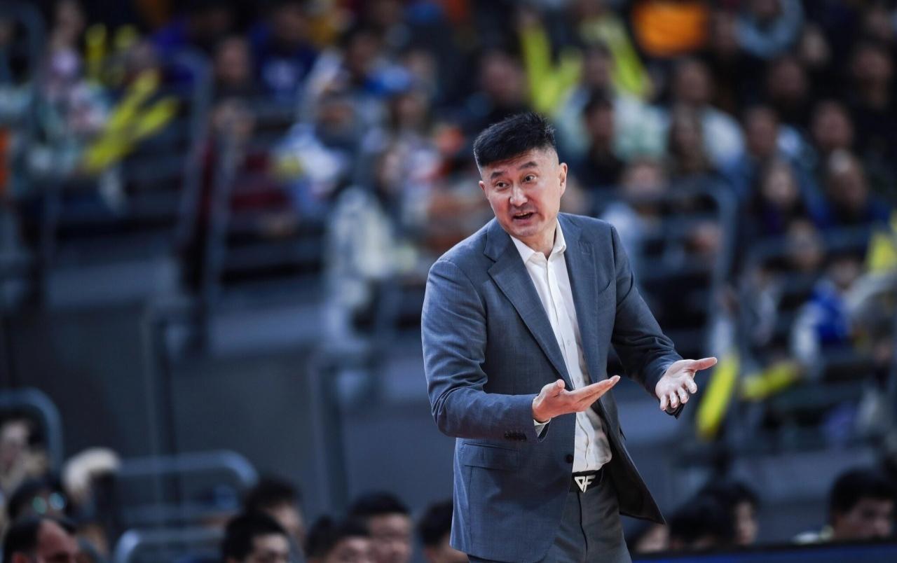 杜锋下课危机（一）🌪️杜锋下课危机：一场由惨败引爆的结构性困局一场