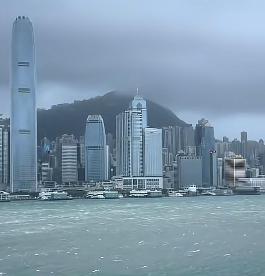台风“桦加沙”来袭，不是小打小闹的阵雨，也不是擦肩而过的过客，而是17级以上的“