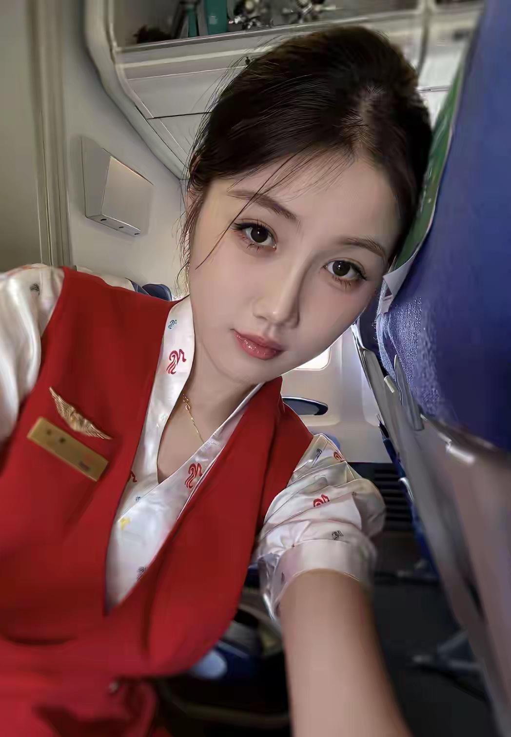 空姐的日常工作照，微笑面对每一天！😊💃🏻