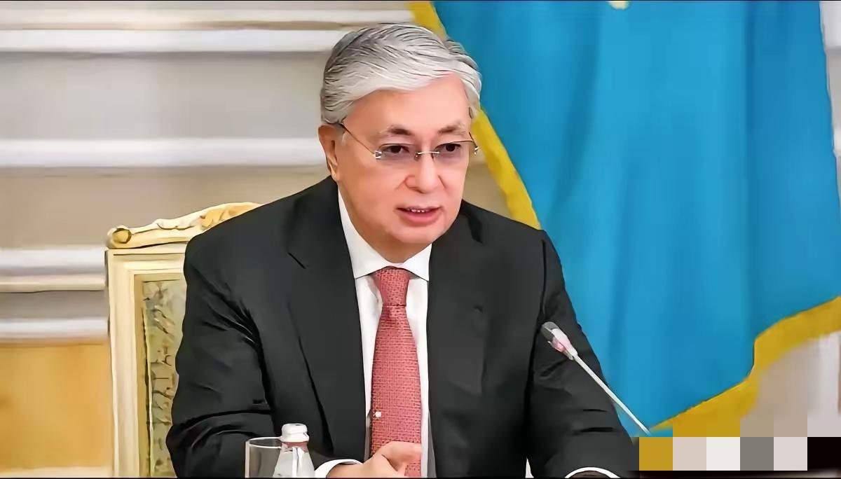 谁也没想到，哈萨克斯坦总统托卡耶夫，居然在国际大场合上，当着150多个国家代表的