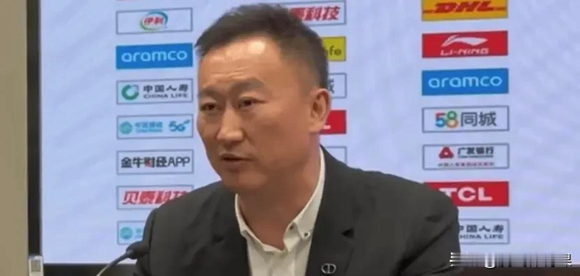 青岛主场99:88力克同曦取得三连胜，刘维伟:比赛打得有点难看？对，你们没有