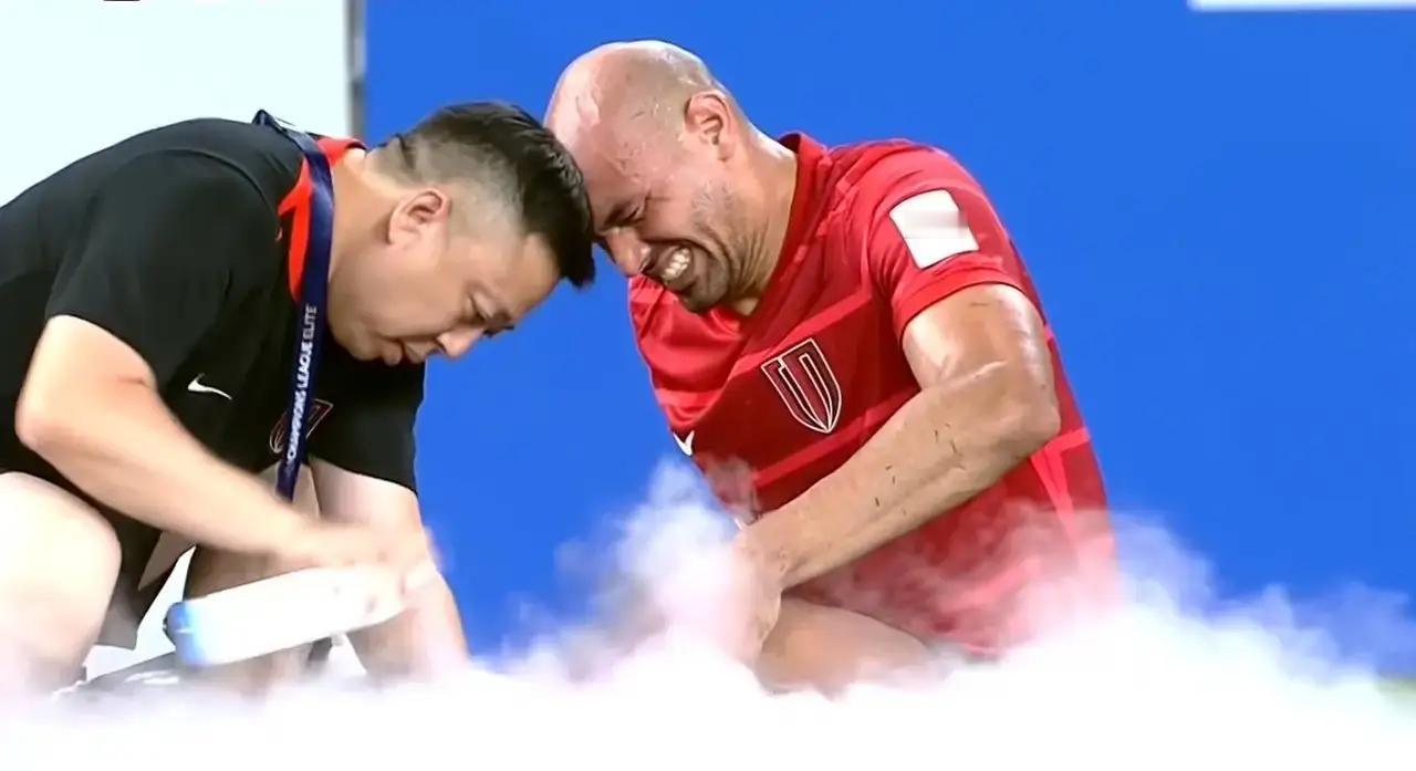 成都蓉城最后一场中超客战深圳，只能输不能平更不能赢。在第三名已排定且不影响争冠保