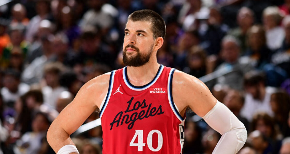 NBA常规赛，太阳115-102快船。快船中锋祖巴茨赛后接受了媒体采访，他说道