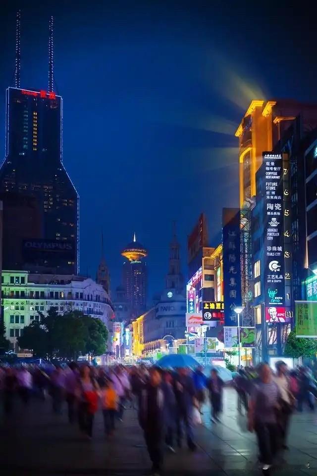 2024年出生人口是954万，死亡人口是1093万，净减少139万。而全国县一共
