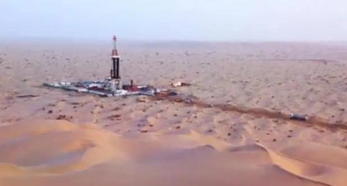 沙漠下面几乎全是石油，我国缺油年年大量进口，那为啥不开采呢？就拿塔克拉玛干沙漠来