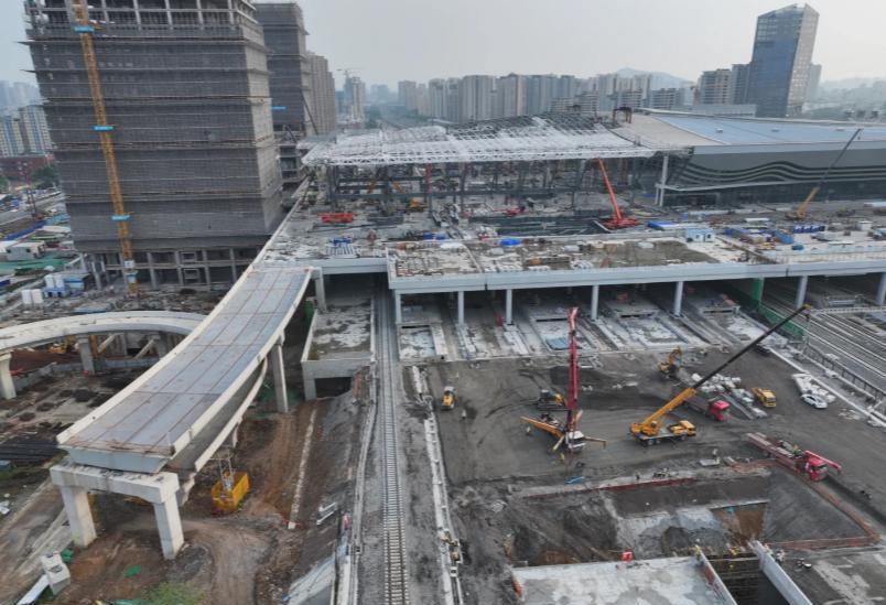 一片繁忙！[鼓掌]事关合肥新西站建设！市民实拍：合肥新西站真的
