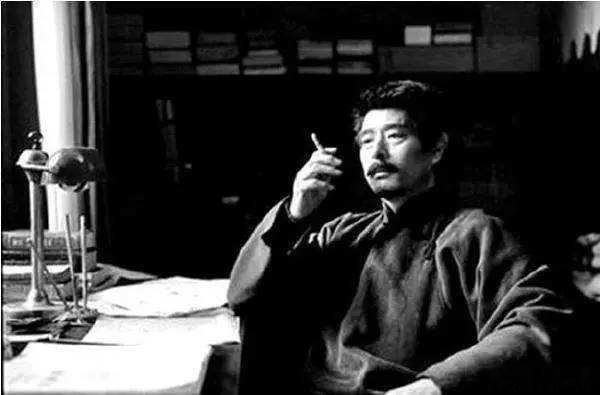 鲁迅先生的《算帐》:说起清代的学术来，有几位学者总是眉飞色舞，说那发达是为前代所