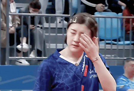 陈梦全运会证件照谁规定的女运动员证件照只能是素颜，只能一个样？女运动员赛场上可以