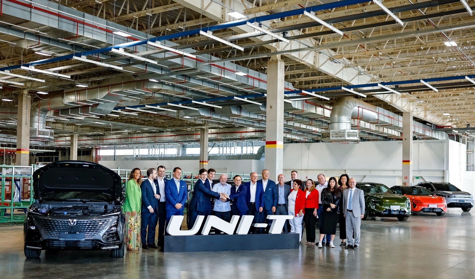 长安巴西工厂落地，海纳百川计划推动燃油与新能源加速出海。2026年深蓝全球布局提