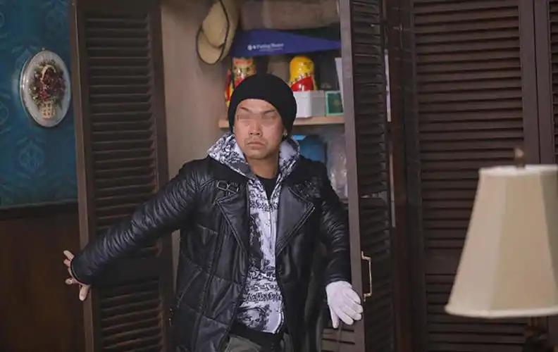 日本历史上最神秘的案件之一，罪犯抢走三亿日元后，案子一直未破1968年冬天的