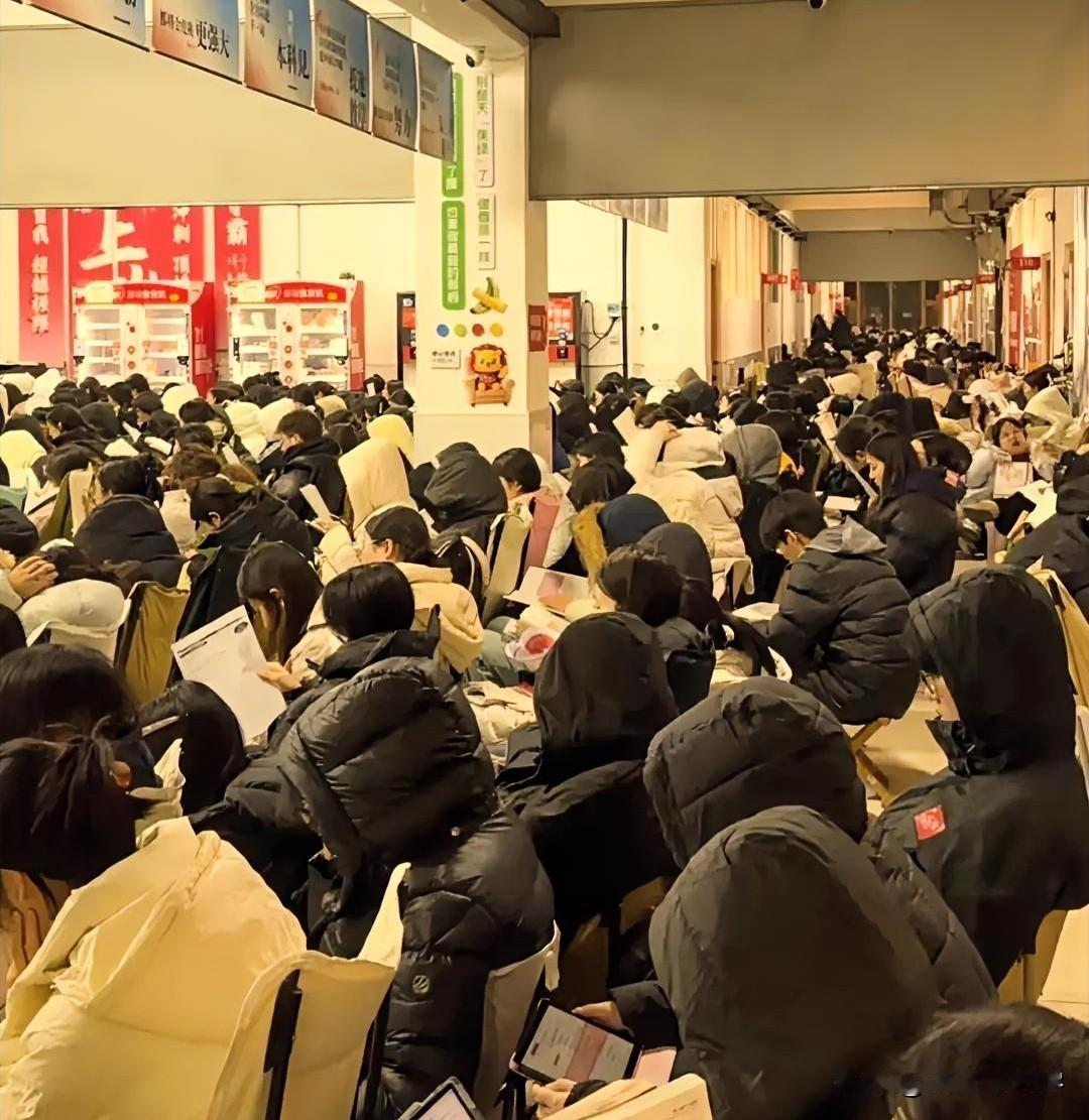 40岁的中年，能不焦虑吗？这个年纪，事业上基本定型，看着后浪奔涌，生怕自己有一