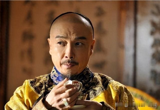 大学士阿桂率兵到甘肃后，给乾隆写信发牢骚说今年的雨水太多。乾隆大为震惊，因为甘肃