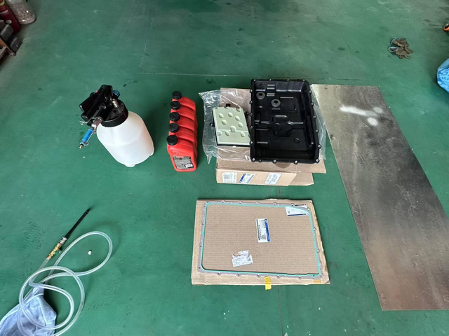 福特探险者变速箱保养🔧保养分享五万九千公里。自己更换探险者变速箱油油液很