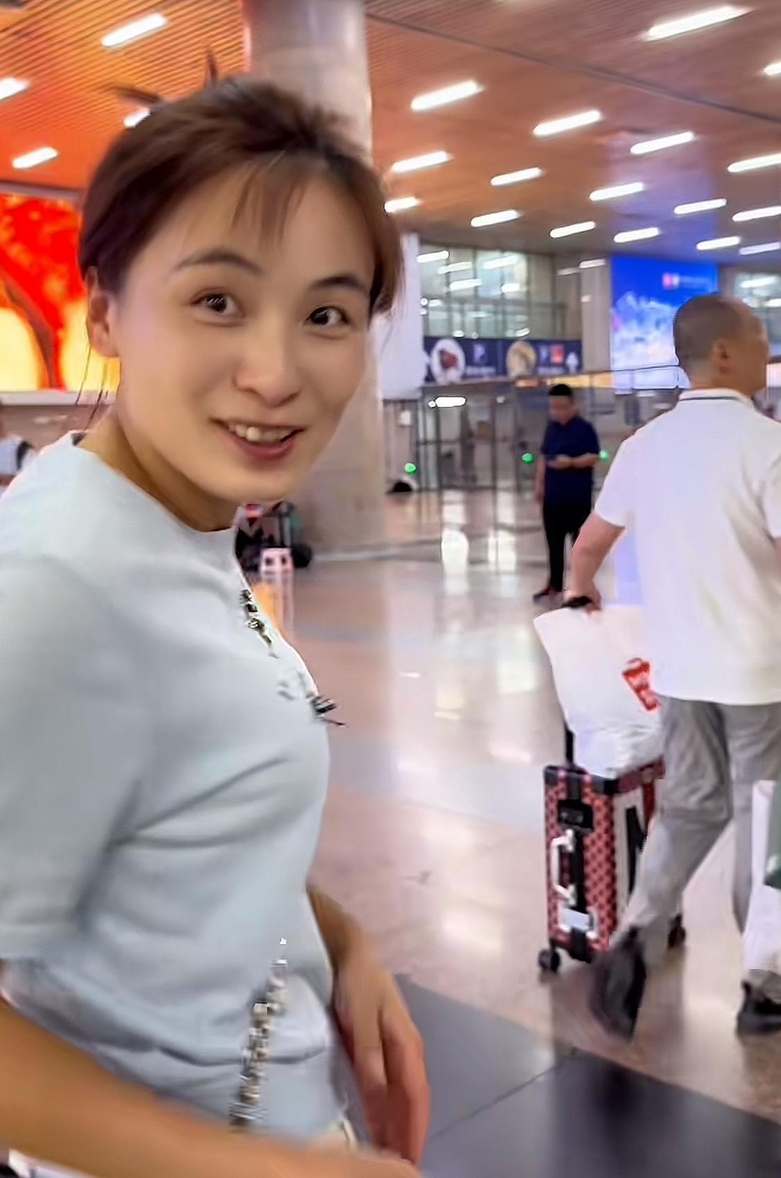瑾汐带着儿子去北京找莆田二哥了，瑾汐用“至亲”两个字撇开了温州亲生父母的关系。从