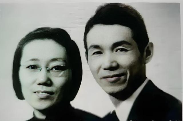 1960年，北大才女王承书扔下丈夫儿子不辞而别，丈夫张文裕翻遍北京城找不到人。1