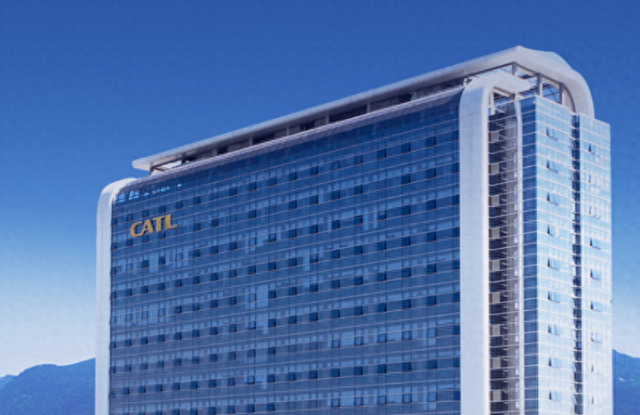 动力电池市场份额下降, 宁德时代进入扩产周期