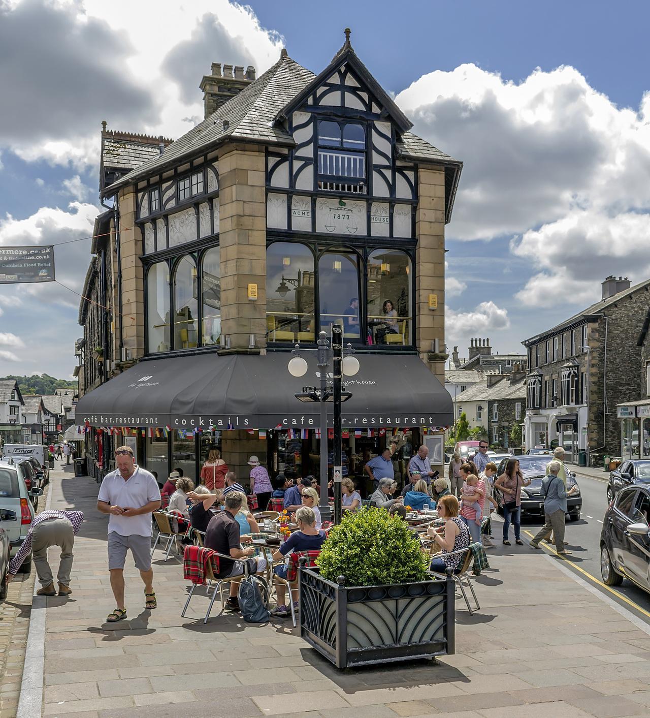 欧洲为什么那么富有？你以为是靠工业革命？别开玩笑了，连像保加利亚这样偏远的小