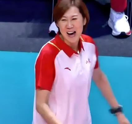 这个女人不简单！才执教山东女排几个月时间，便率队打进全运会女排决赛，创造了历史！