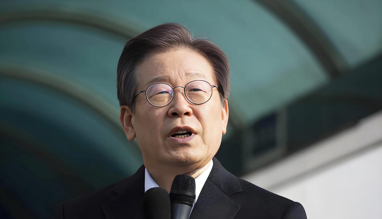 9月22日，韩国总统李在明在路透社专访里抛出的“1997年金融危机预警”，他直接
