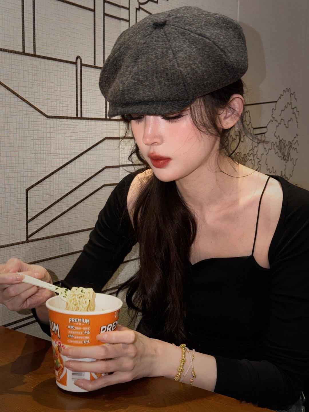 娜扎美貌营业，长成这样还有烦恼么