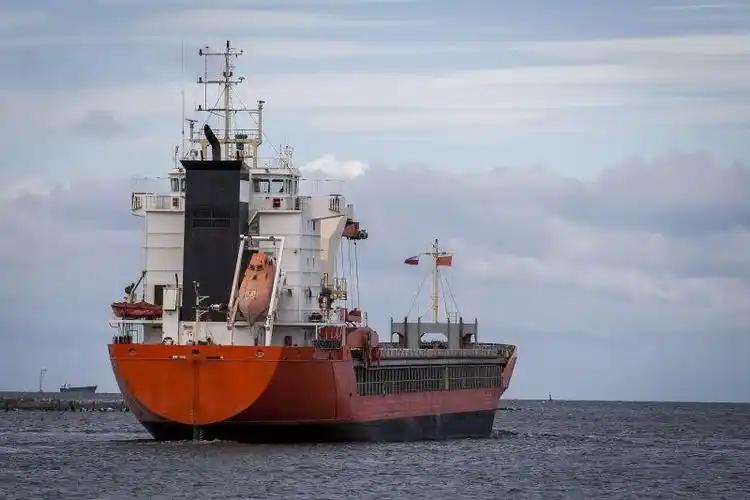 现在知道急了？晚了！美军在公海上的这波“神操作”，不仅没能掐住俄罗斯的喉咙，反而