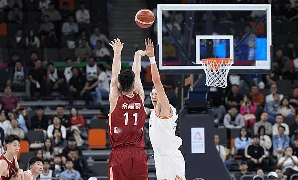 全运会四川男篮估计要报警了！为了打造这套超级豪华战舰，他们在阵容上，投入了巨额