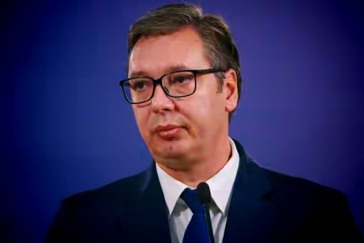 武契奇急眼了：西方搞事情，这回要动真格的了塞尔维亚这两天可不太平，街上闹得跟一锅粥似的。武契奇总统1